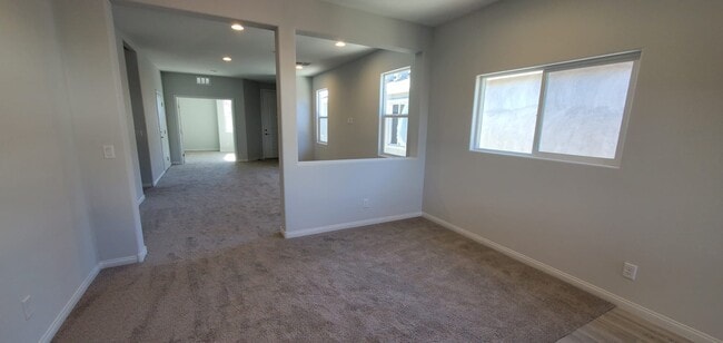 Building Photo - 5846 Steinbeck Vly St