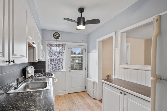 Building Photo - 710 Edmondson Ave