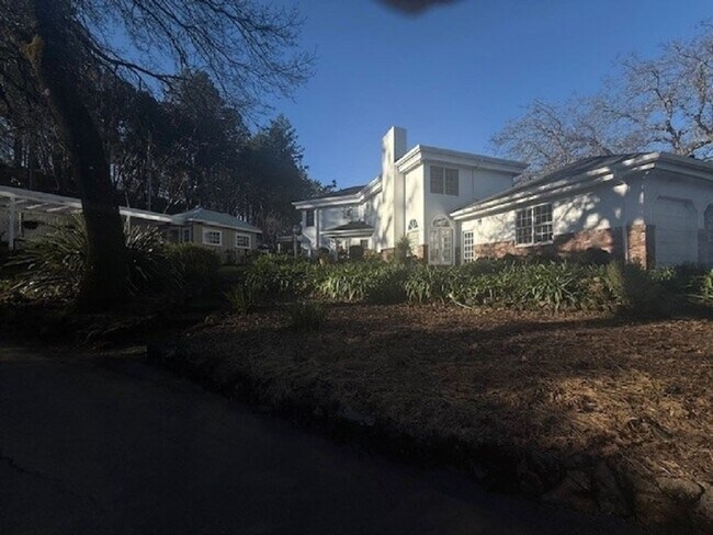 Building Photo - Charming Furnished Estate on Spring Mountain – St. Helena, CA