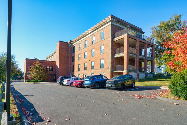 Building Photo - 170 Ridge Rd