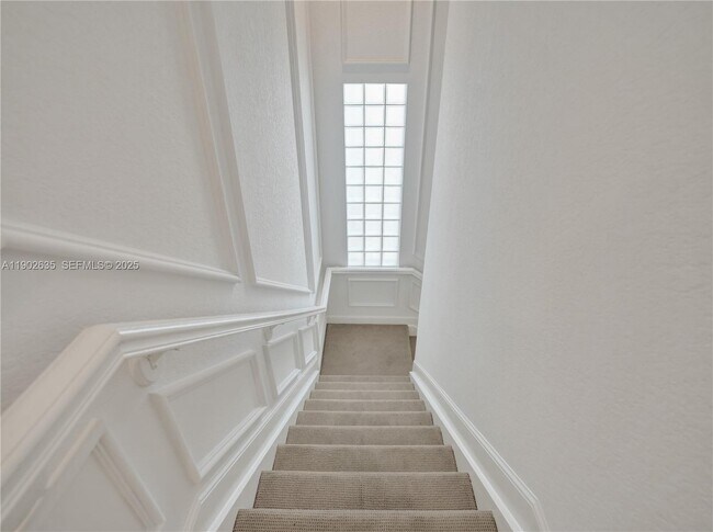 Building Photo - 16291 Bristol Pointe Dr