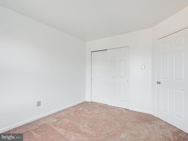 Building Photo - 109 Driftwood Ln