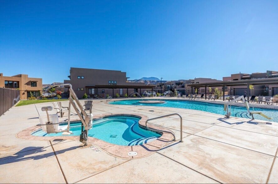 Building Photo - 4804 N Winged Foot Dr