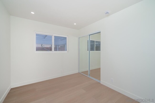 Building Photo - 12319 Hill Country Dr