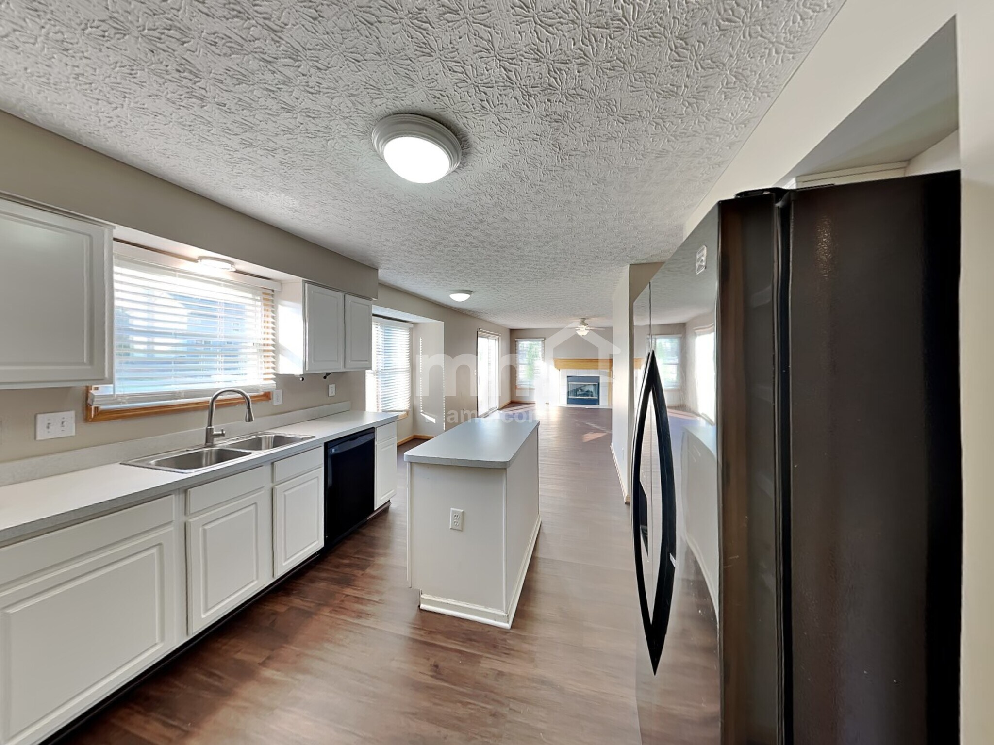 Building Photo - 2403 Hutcheson Ct
