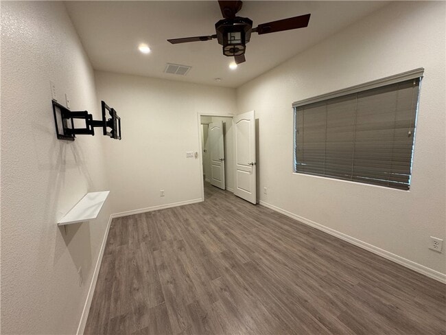 Building Photo - 2744 Buffalo Trl