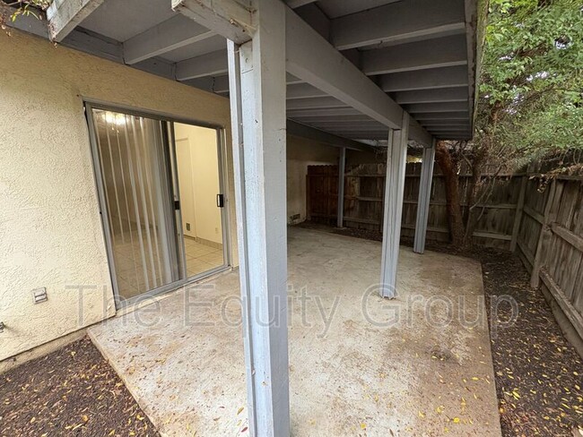 Building Photo - 2038 S Cain St