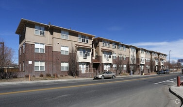 Building Photo - Paloma Villas II