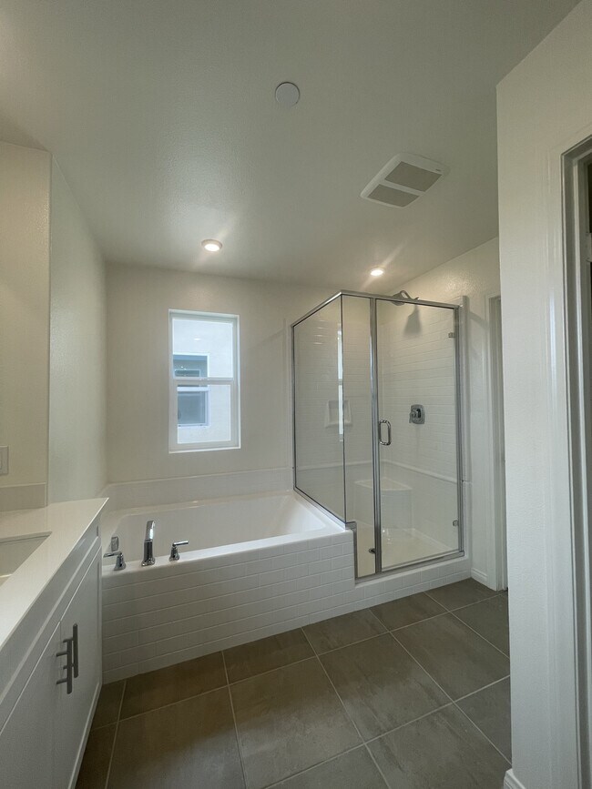 Building Photo - Helena Ridge