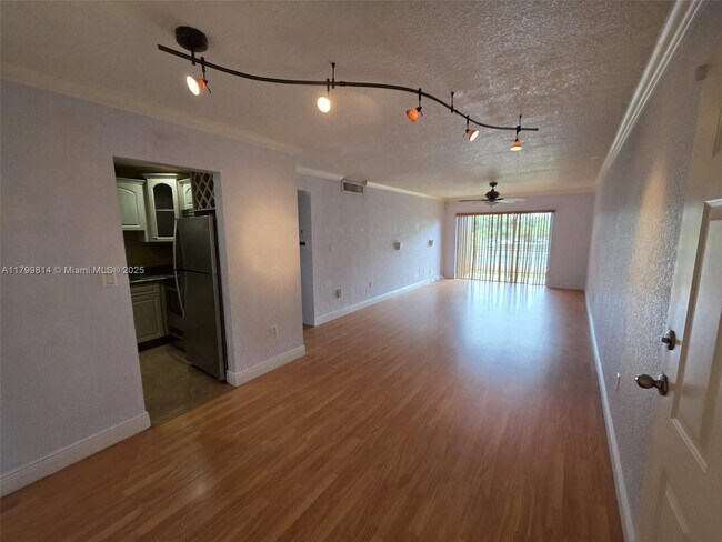 Building Photo - 9437 SW 76th St