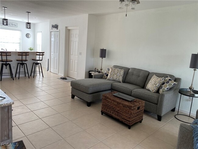 Building Photo - 5218 Chiquita Blvd S