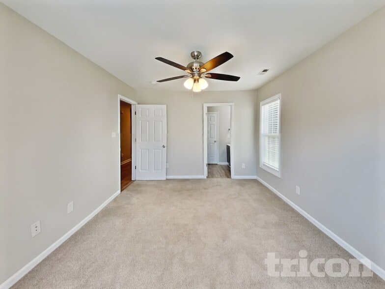 Building Photo - 128 Randolph Dr