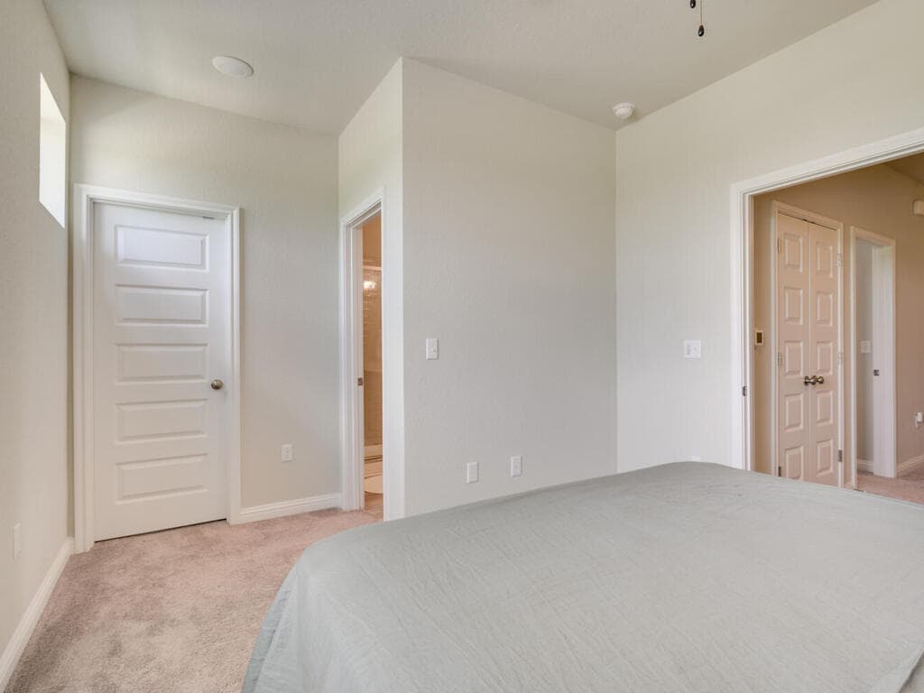 Building Photo - 7700 Dylan Dr