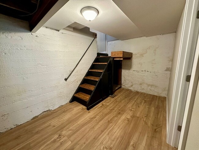 Building Photo - Ideally Located and Updated 3 Bed 1 Bath Spokane Home w/ Large Detached Garage/Shop Near Garland ...