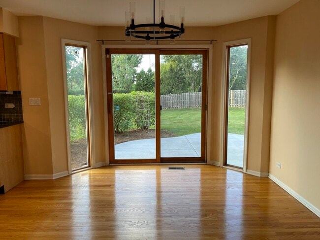 Building Photo - 450 Foxford Dr