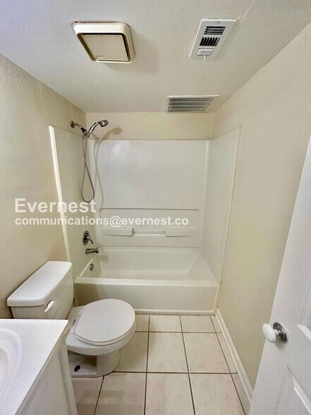 Building Photo - 1050 Piedmont Ave NE