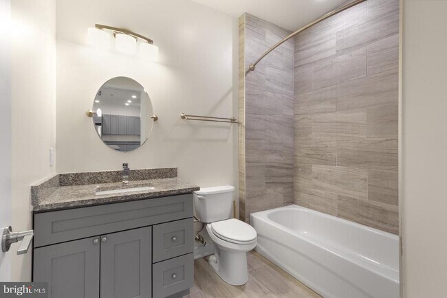 Building Photo - 2411 Kensington Ave