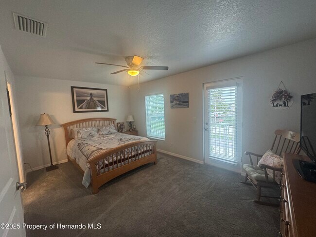 Building Photo - 6891 Clark St