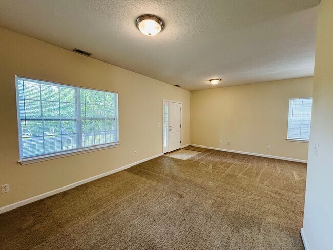 Building Photo - 1725 Aden Lane