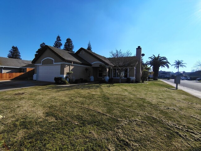 Building Photo - 2218 Heritage Manor Dr