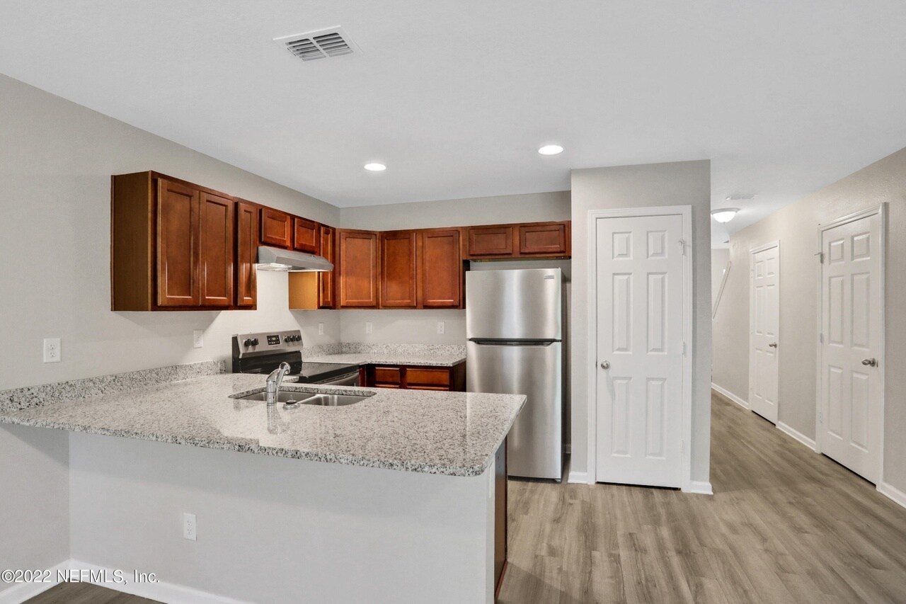 Building Photo - 8341 Homeport Ct