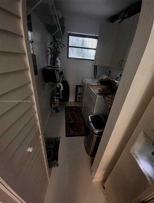 Building Photo - 13198 SW 10th Terrace