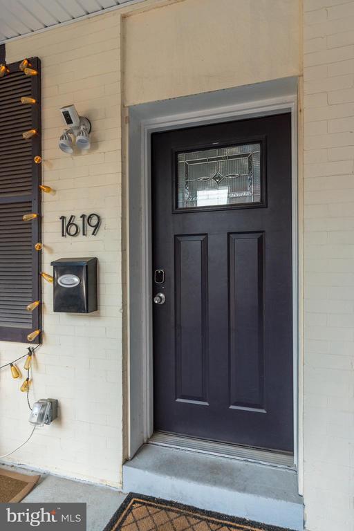 Building Photo - 1619 N Corlies St