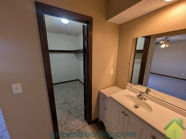 Building Photo - 16510 W 141st St