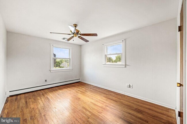 Building Photo - 1236 Ellis Cir