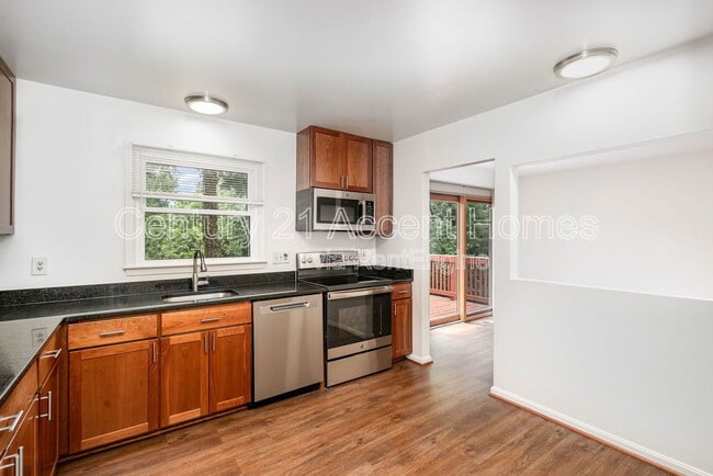 Building Photo - 3903 Hillview Ct
