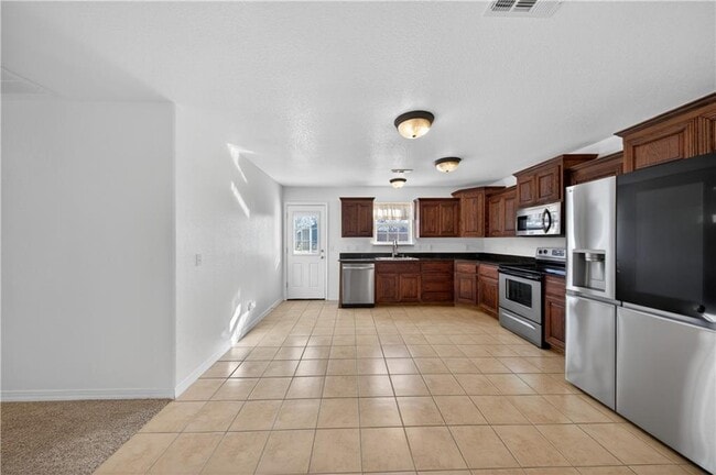 Building Photo - 656 Woodland St