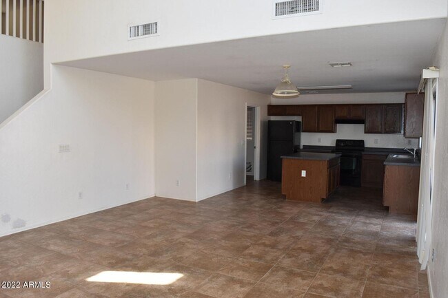 Building Photo - 450 E Maddison St