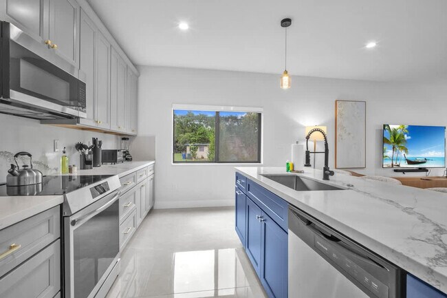 Building Photo - 2951 NW 13th St