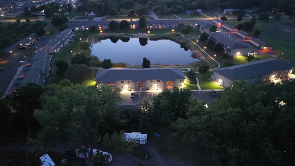 Building Photo - 1024 Western Ave