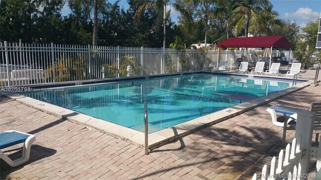 Building Photo - 3660 NE 166th St