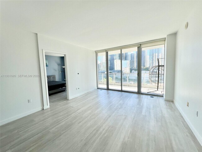 Building Photo - 92 SW 3rd St