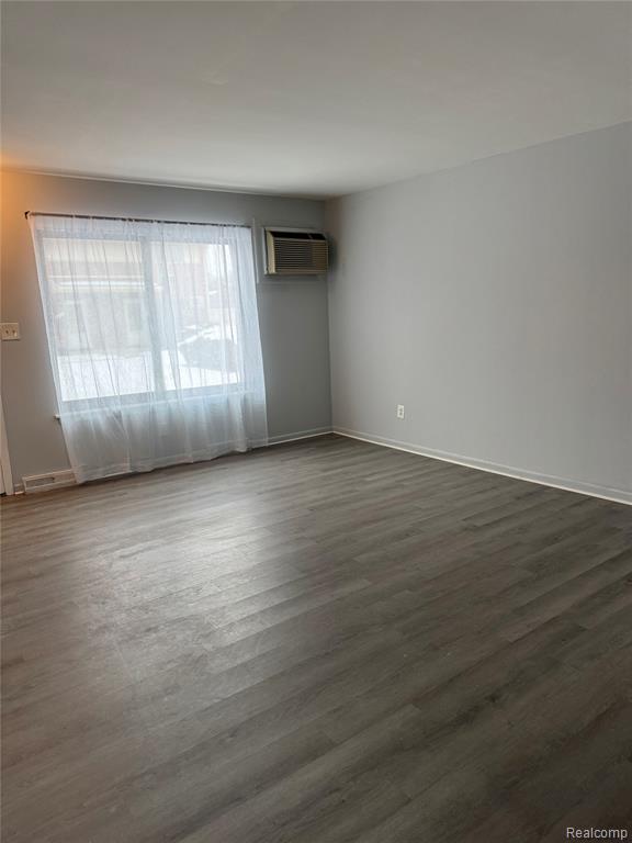 Building Photo - 29270 Tessmer Ct