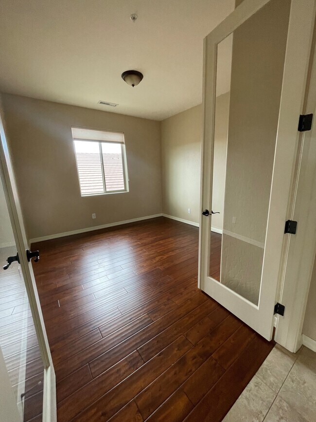 Building Photo - 1611 Cloudstone Dr