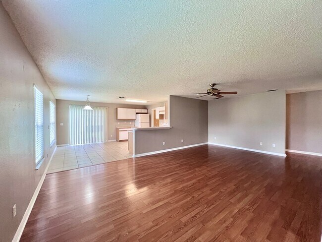 Building Photo - Waterford Chase-Osprey Ridge Community 3 B...
