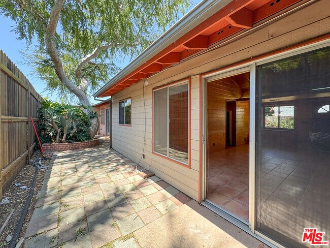 Building Photo - 3124 Veteran Ave