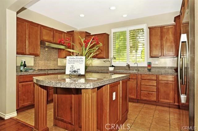 Building Photo - 87 Wonderland