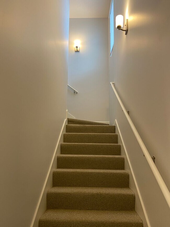 Building Photo - NOW PRELEASING!  Three Bedroom | Two and a Half Bath Home in Spring Hill