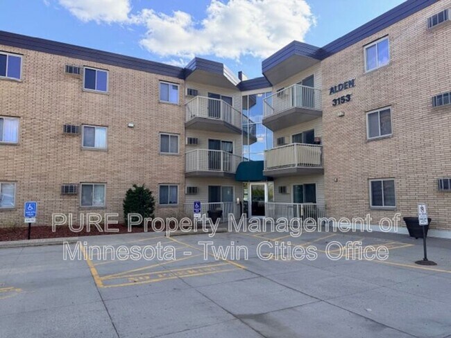 Building Photo - 3153 Old Hwy 8