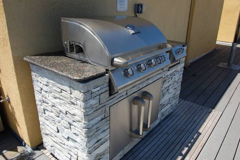 Building Photo - 585 9th St