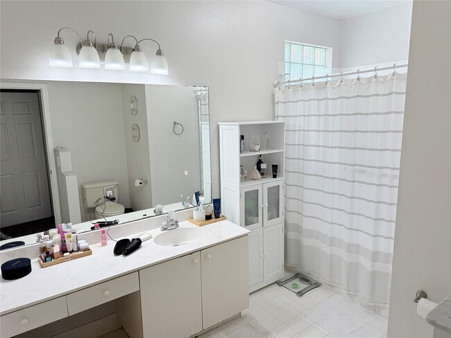 Building Photo - 4965 SW 153rd Ave