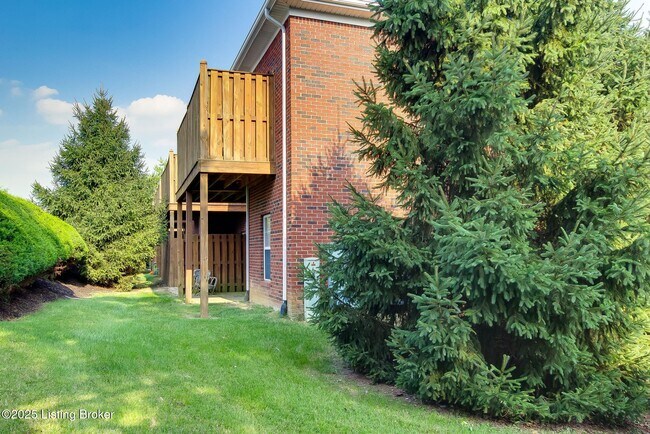 Building Photo - 203 S Dorsey Ln
