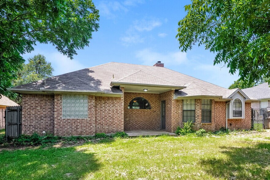 Building Photo - 752 Bryan Dr