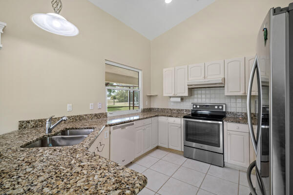 Building Photo - 5777 NW Eskimo Cir