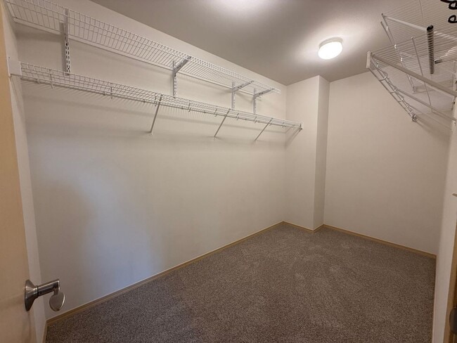 Building Photo - 3 Bedroom DuPont Home for Rent