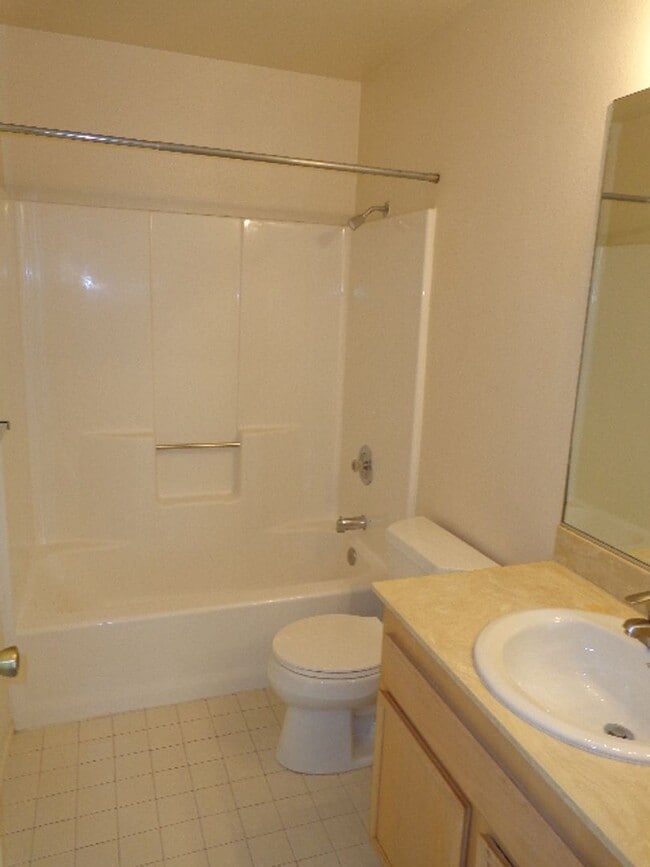 Building Photo - m390 - Lindboe